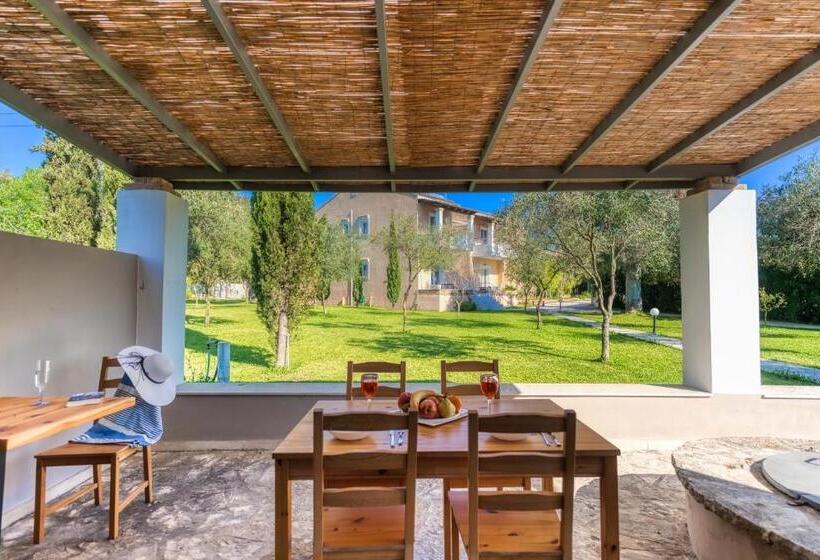 Folies Corfu Town Hotel Apartments