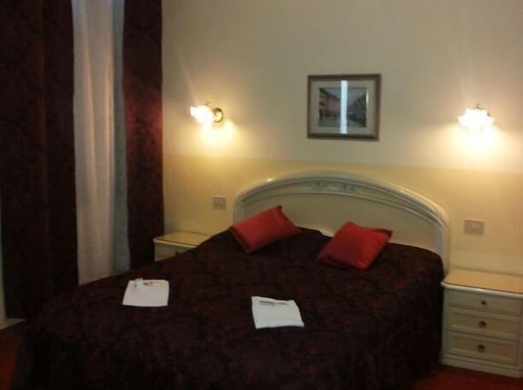 مسافرخانه Casa Linger