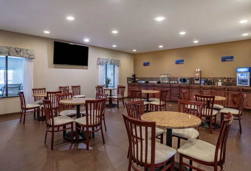 בית מלון כפרי Best Western Troy Inn