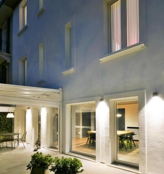 Fotos del hotel Conti Guest House:  40