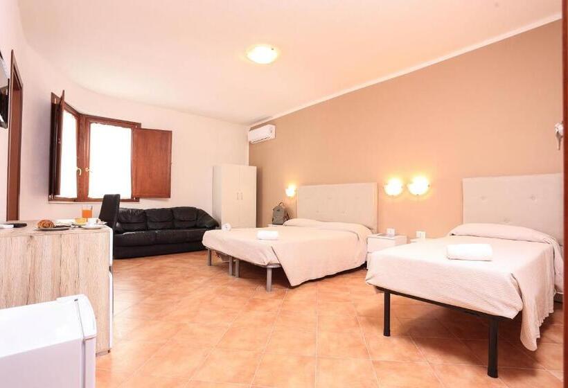 هتل Villa Piras