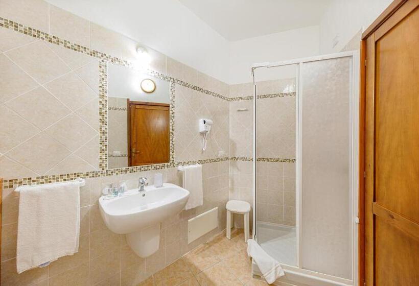 هتل Villa Piras