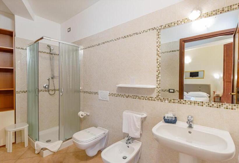 هتل Villa Piras