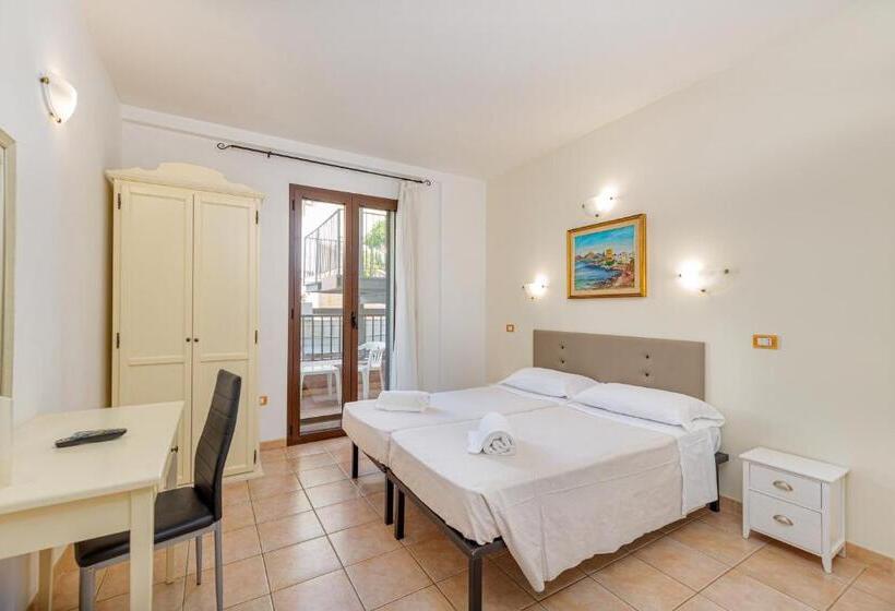 هتل Villa Piras