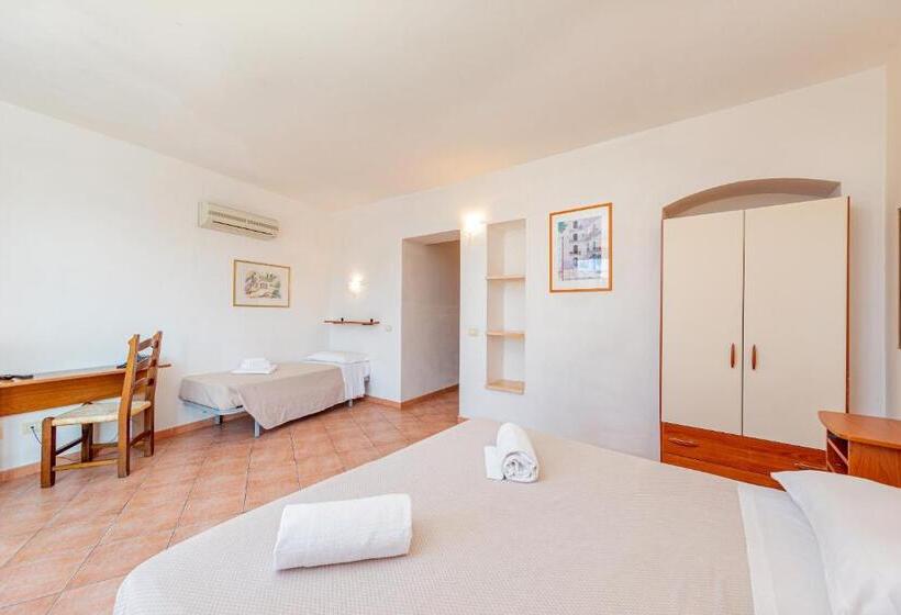 هتل Villa Piras