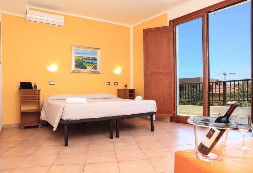 هتل Villa Piras