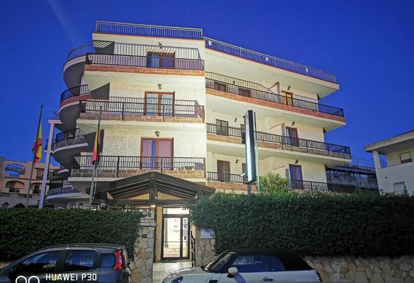 هتل Villa Piras