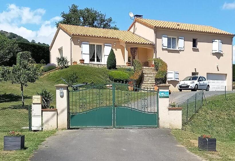 ベッドアンドブレックファースト Chambre D Hôte Chez Nathalie & Roland