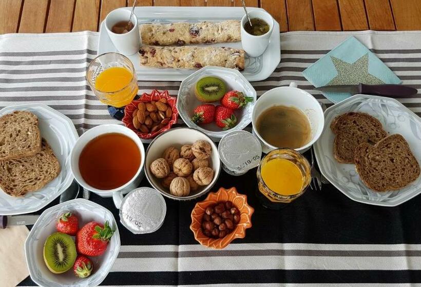 تختخواب و صبحانه L’abrico’thym