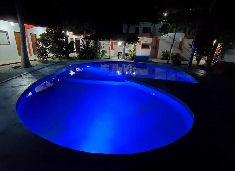 هتل Oasis Melaque