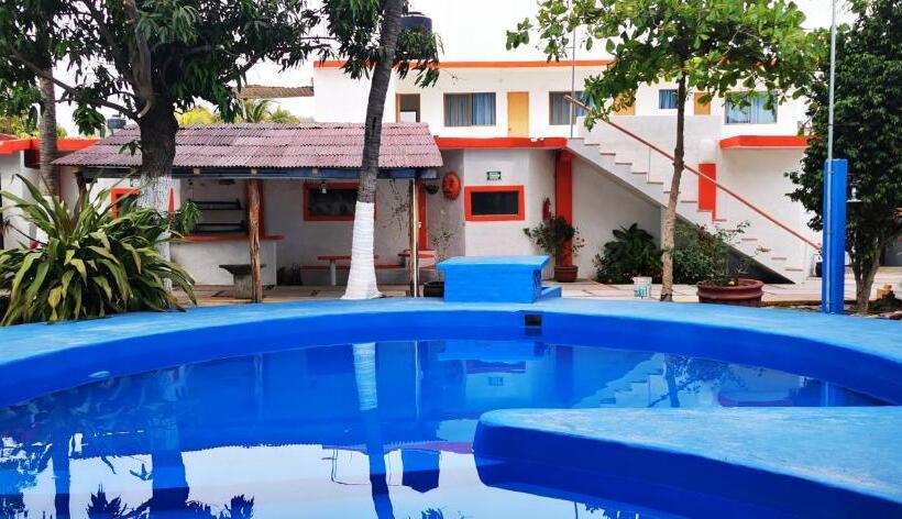 هتل Oasis Melaque