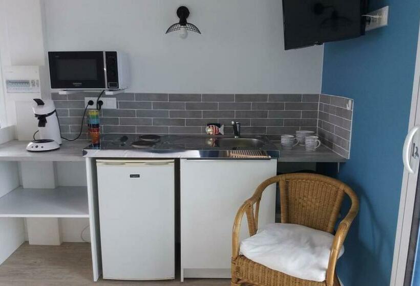 بنسيون Lieu Unique Et Romantique Face Mer