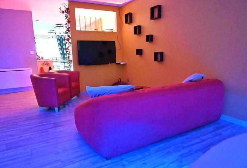 פנסיון Nuit Insolite Room Love