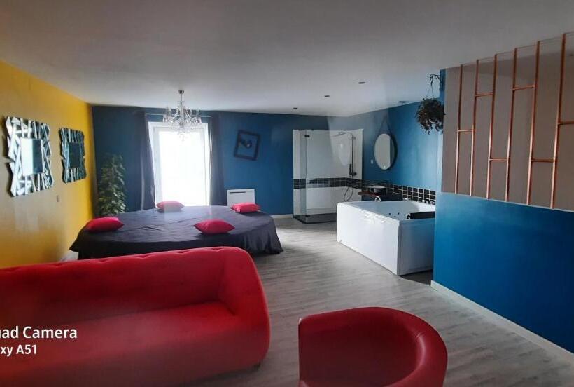 פנסיון Nuit Insolite Room Love