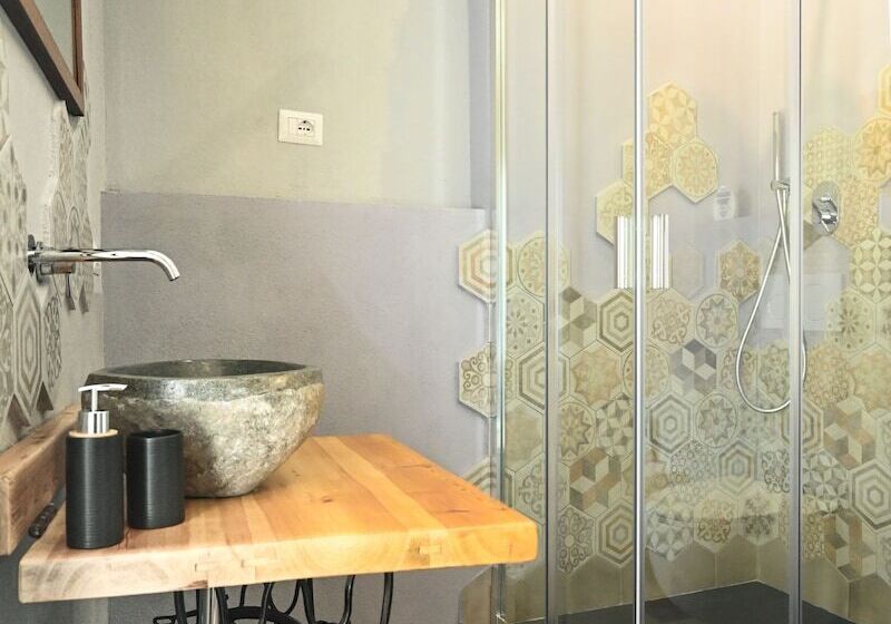 پانسیون Urban Blue Guest House