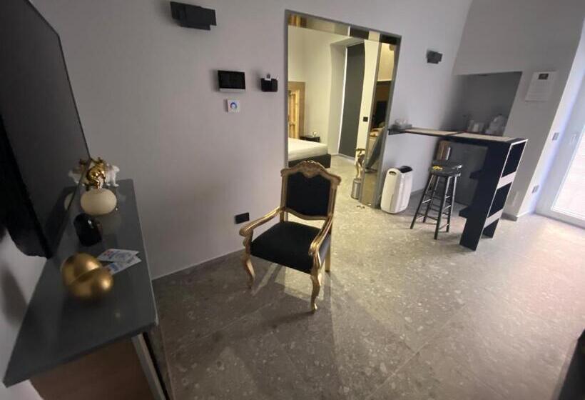 צימר Rebel Suite Love