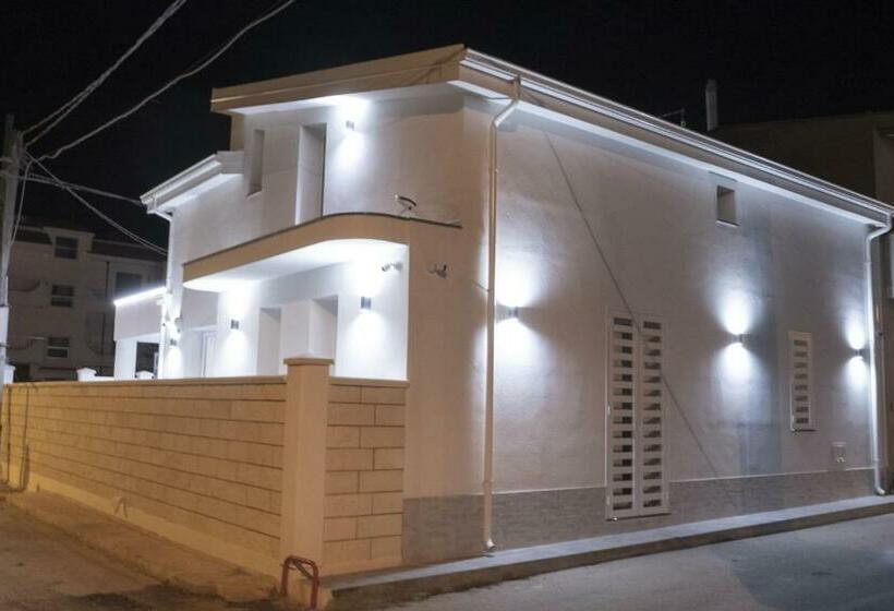 تختخواب و صبحانه The Simo S House Camere A Marzamemi