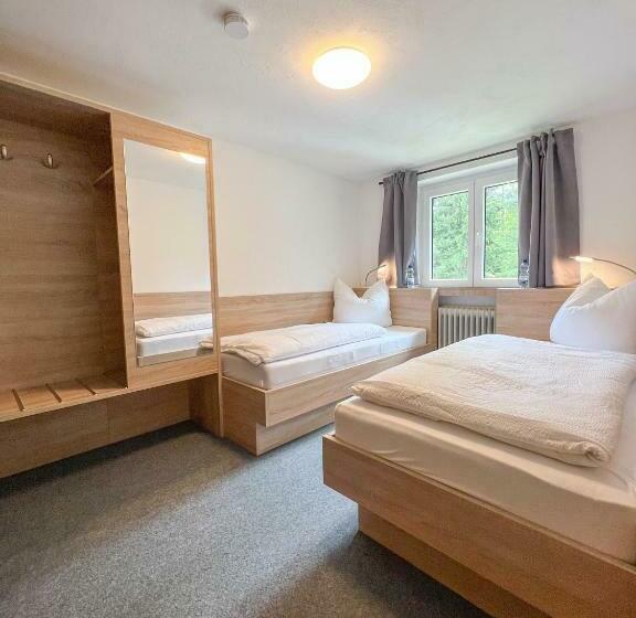 Mountain Hostel City