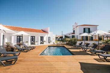 Mute Hostel Porto Covo