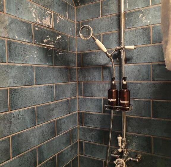 膳宿费 Afallon Townhouse