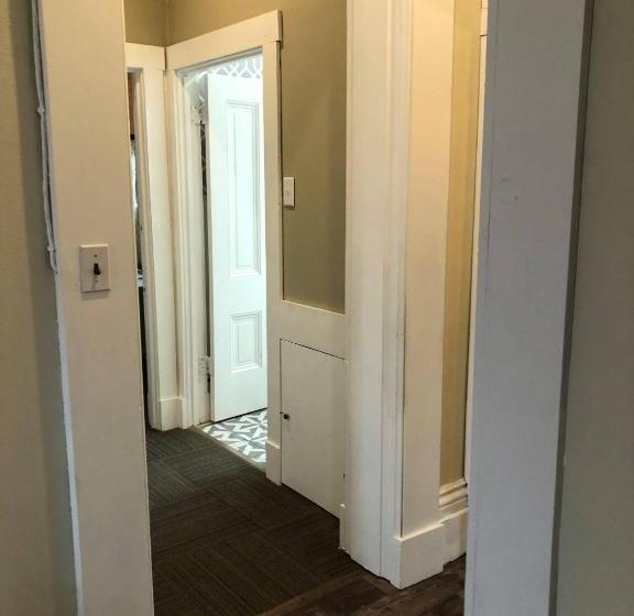 Пансион Suite 3 Eighteen
