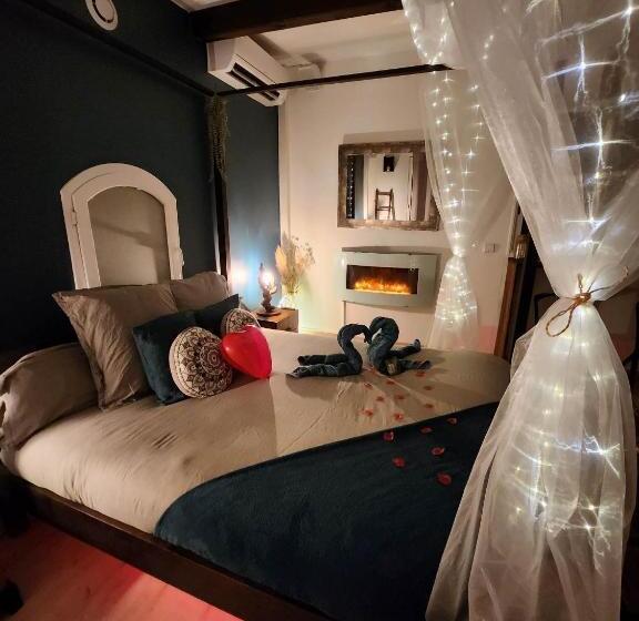 مبيت وإفطار A L Orée Des Pins   Gite Et Spa De 30 M2  Home Cinéma Et Massage En Sup