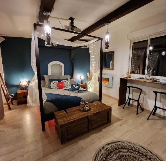 مبيت وإفطار A L Orée Des Pins   Gite Et Spa De 30 M2  Home Cinéma Et Massage En Sup