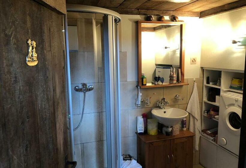 مبيت وإفطار Atelier Berg Zum Bildji