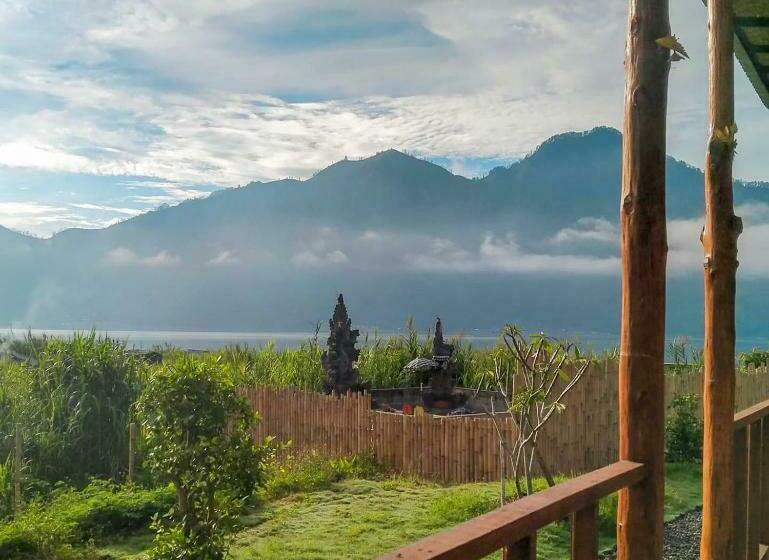 Bed and Breakfast Griya Tambek Villa