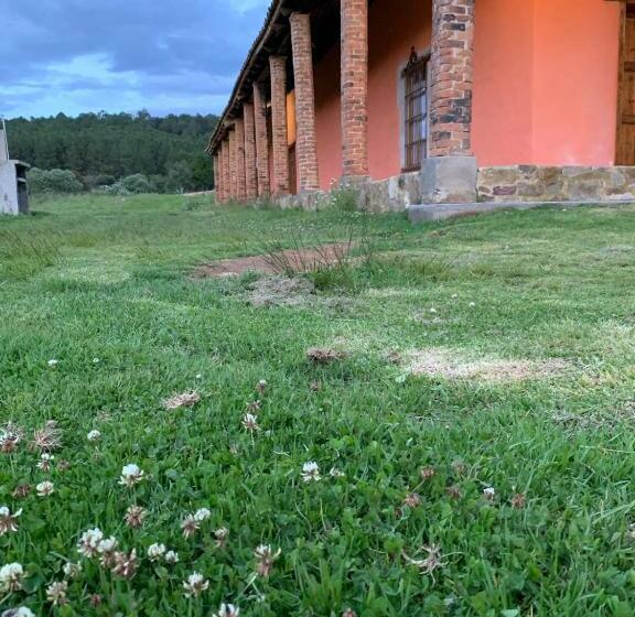هتل Antigua Hacienda Metepec