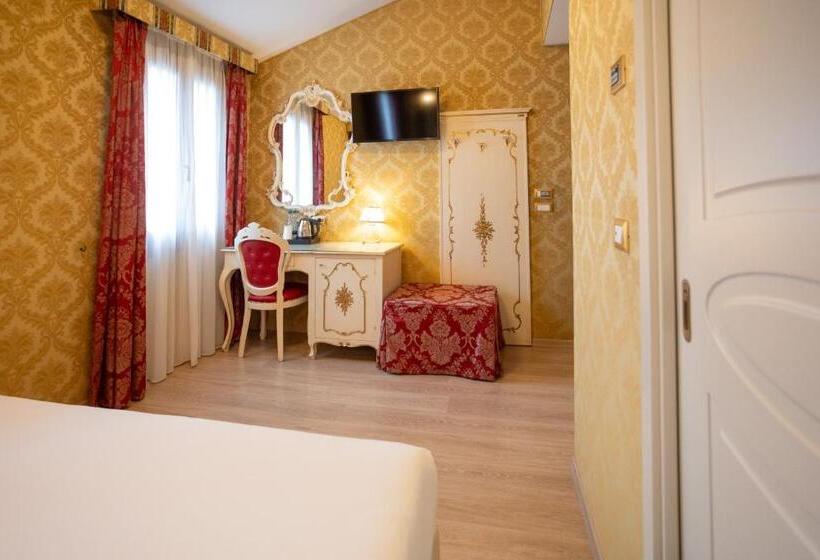 هتل Duomo Boutique