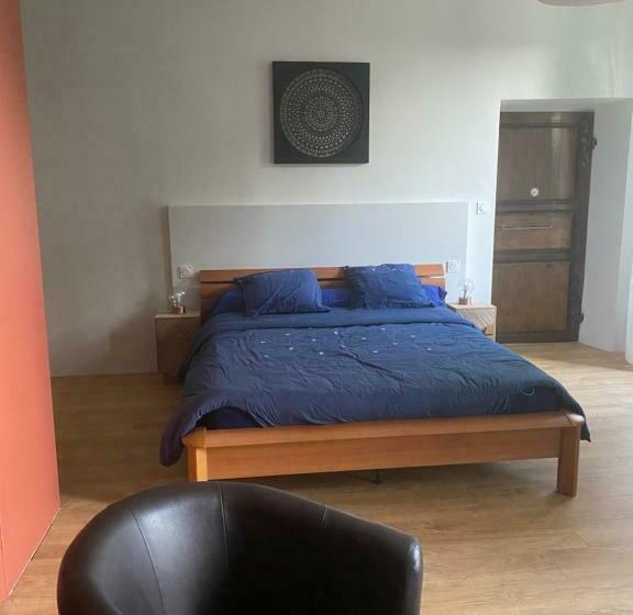 膳宿费 Chambres Et Table D Hôtes Le Cèdre Aveyron