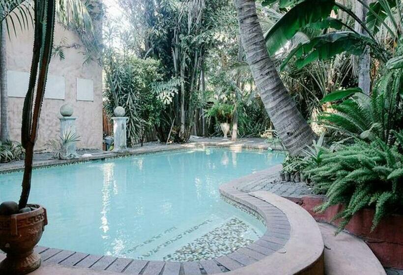 Пансион Coco Cabana Guest House