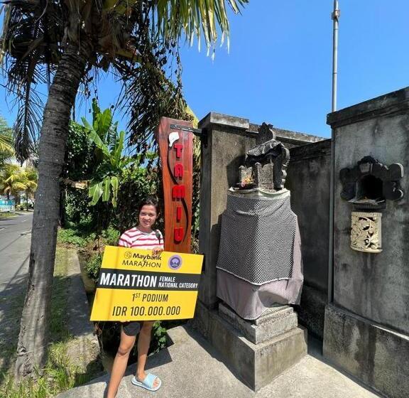 Пансион Tamiu Guesthouse At Desa Wisata Keramas Near Keramas Surf Beach