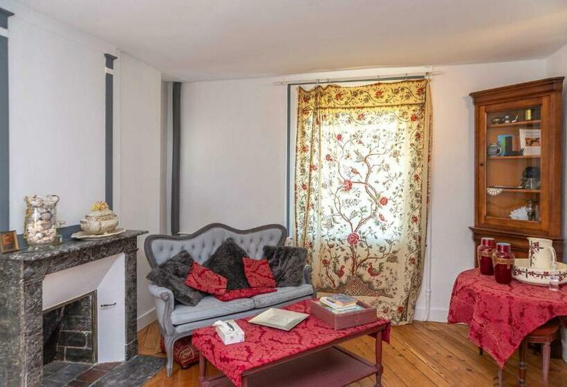 Bed and Breakfast Chambre D Hôtes Les Jardins De Marie, Sci Charles Iii