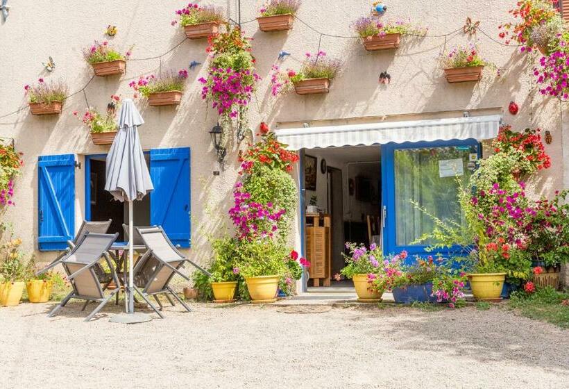 مبيت وإفطار Chambres Et Table D Hôtes Floromel La Souterraine En Rez De Chaussee