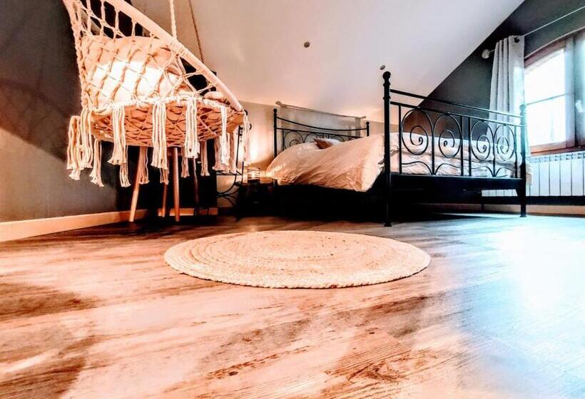 تختخواب و صبحانه La Maison Cachée Du Pavillon Bellevue