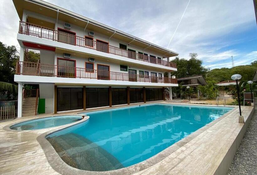 Cerca Parola Beach Resort