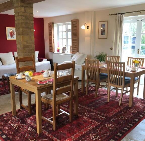 Cornerways B&b