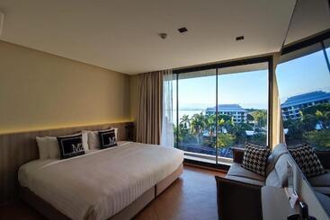 M2 Hotel Waterside