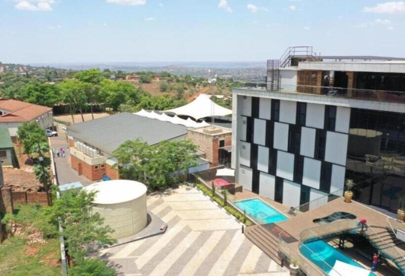 Mgb Hotel At 2ten