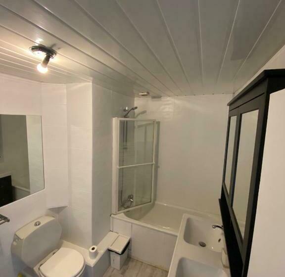 پانسیون Chambre    Proche Gare Tgv Et Paris