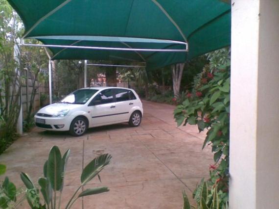 ペンション Lutea Guest House