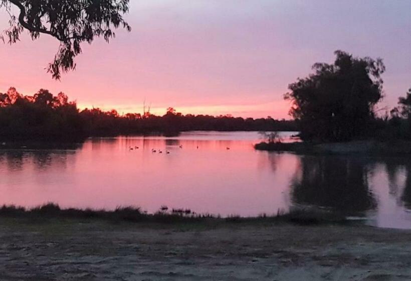 پانسیون Riversands Rest Accommodation Paringa   Coobah Cottage
