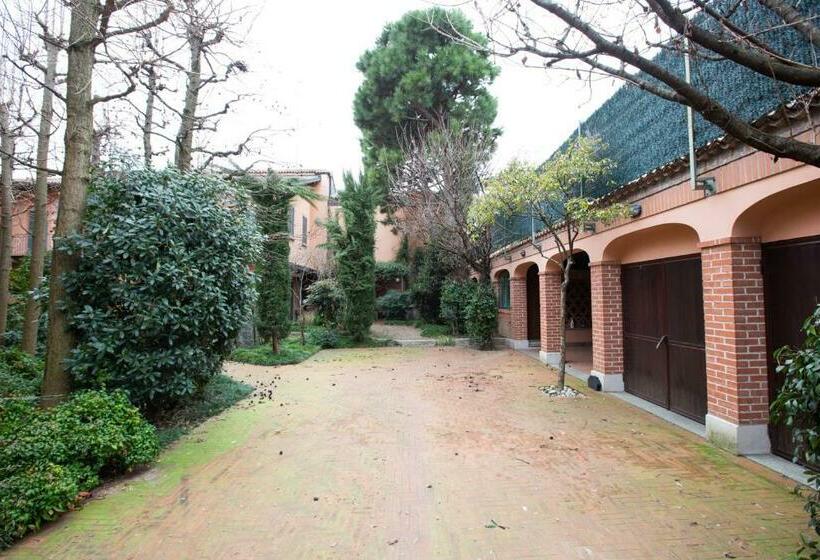 ペンション Villa Grande Con Stanze, Bagni E Giardino