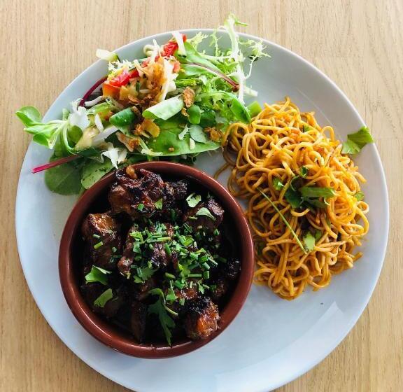 ホテル Restaurant La Place