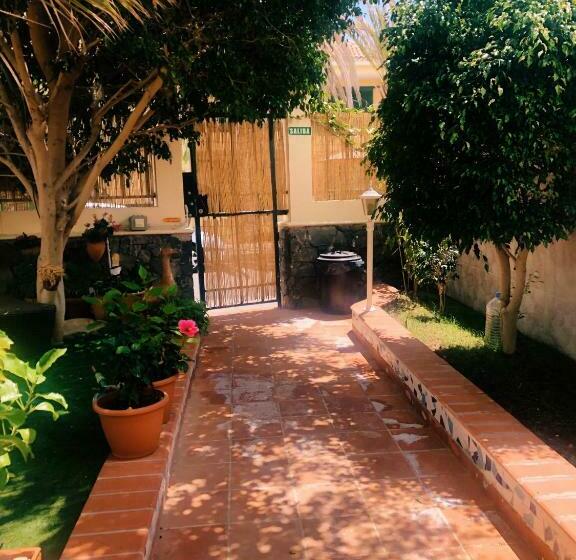 تختخواب و صبحانه Villa 8 Islas