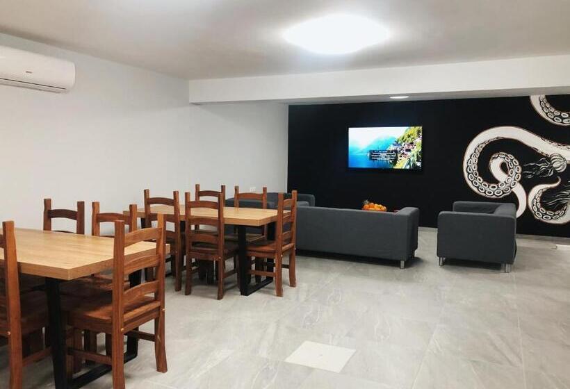 تختخواب و صبحانه Villa 8 Islas