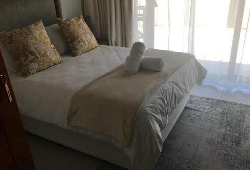 پانسیون 11 On Grace