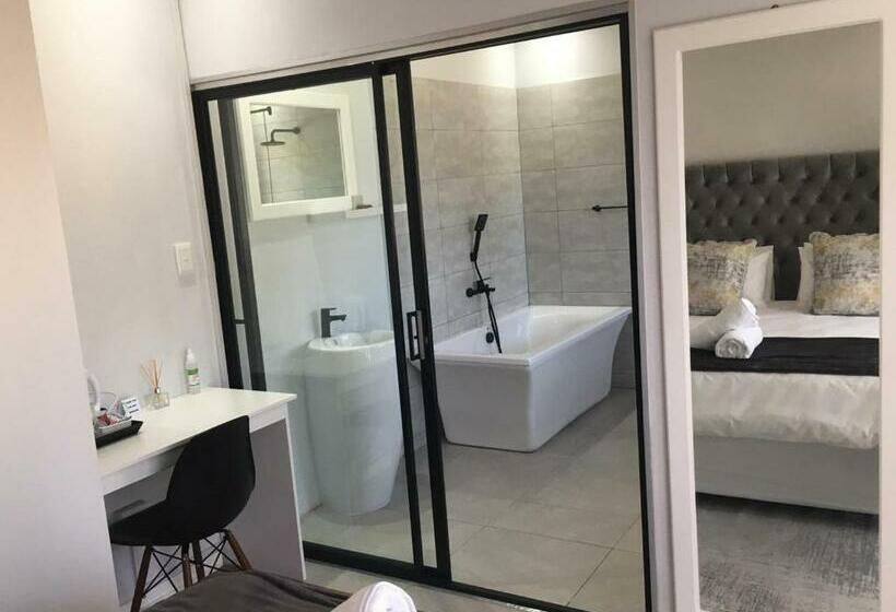 پانسیون 11 On Grace